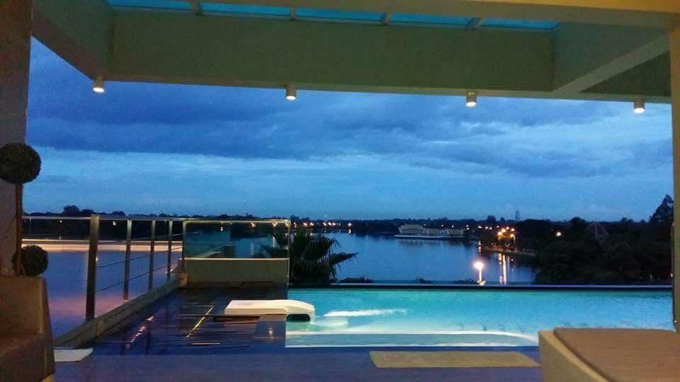 The Beverly Hills Hotel Nakhonratchasima Εξωτερικό φωτογραφία